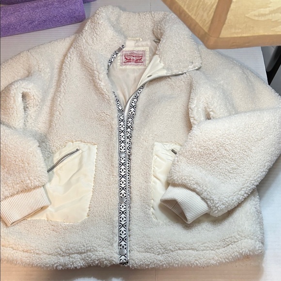 Levi's Jackets & Blazers - LEVI’S WOMENS SHERPA TEDDY FLEECE JACKET IN OFF WHITE SZ M
